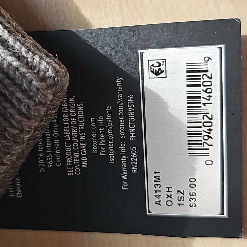 ISOTONER NWT signature smart touch gloves in grey gray - Picture 4 of 6